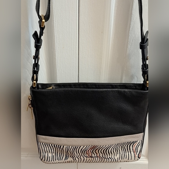 Fossil Leather Colorblock Crossbody Bag - Picture 3 of 12